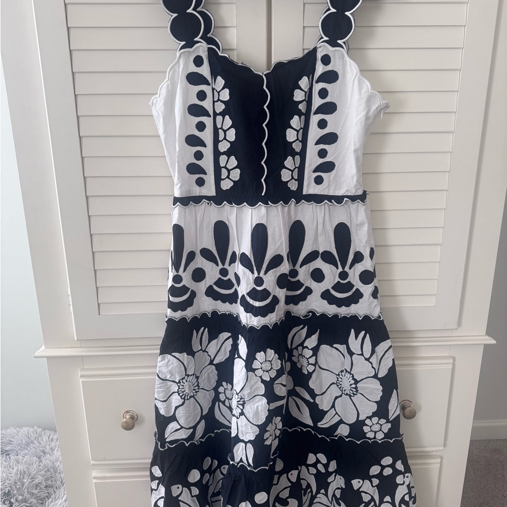 FARM Rio Black and White Floral Midi Dress - Picture 2 of 4